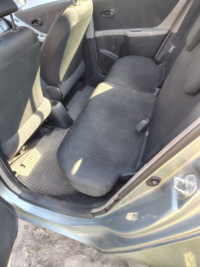 Sprzedam Toyotę Yaris II