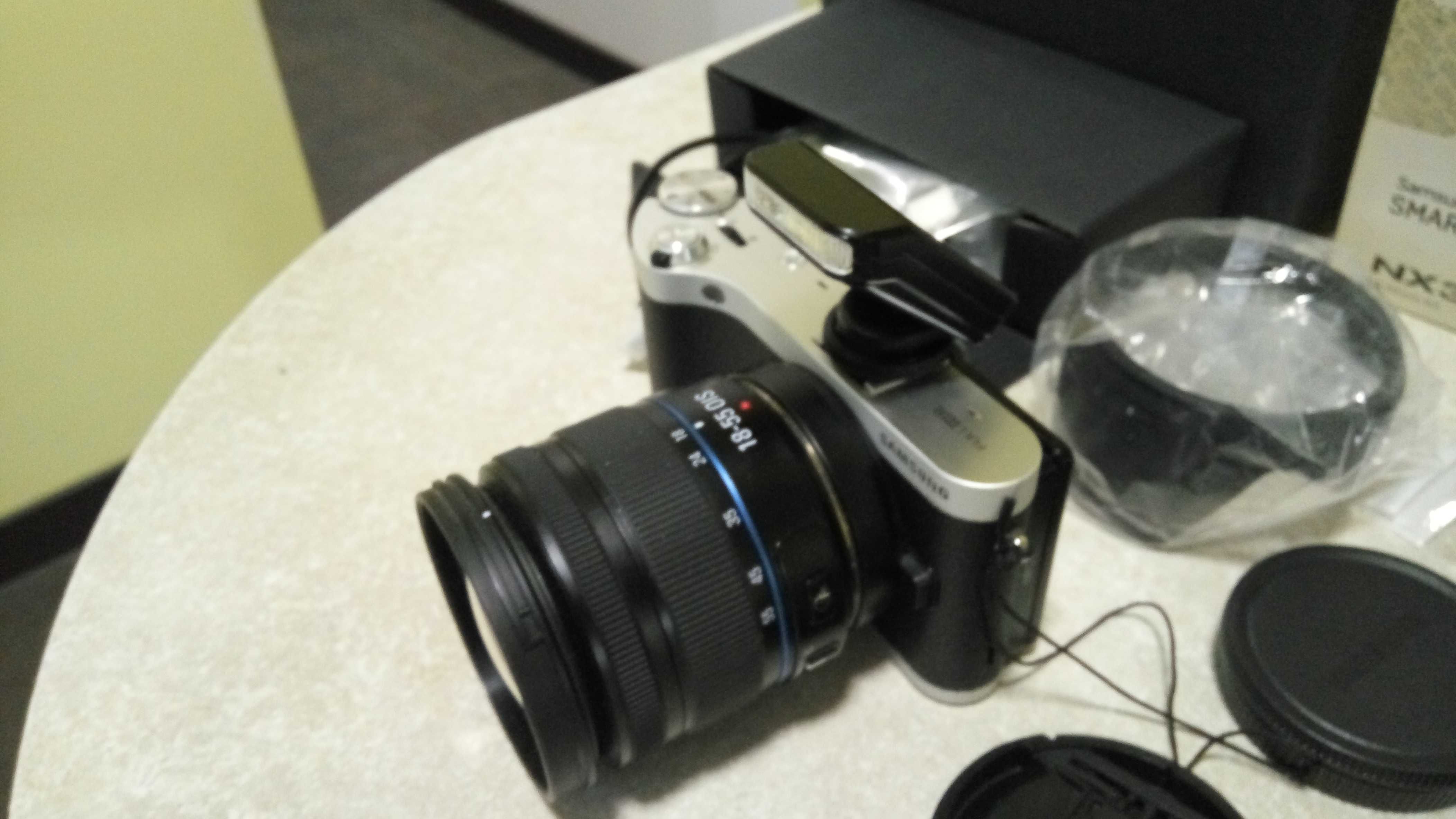Фотоаппарат Samsung NX300 NX-300 камера NX 300 состояние НОВОГО