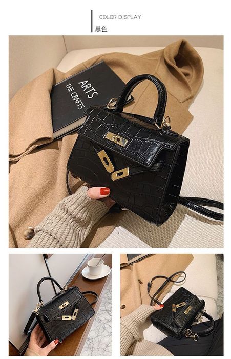 Маленька жіноча сумочка