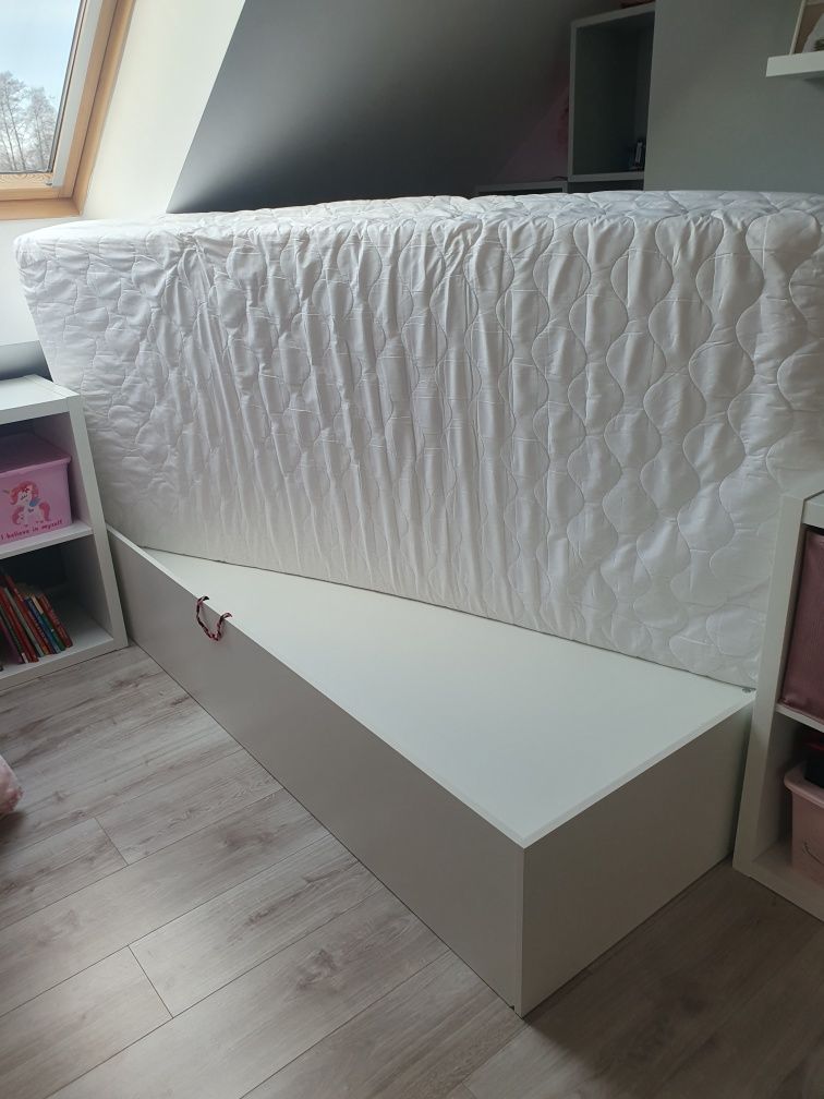 Łóżko  białe z materacem 2 szt materac 200x90