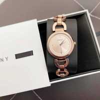 Годинник наручний  DKNY NY2769 кварцовий, колір рожевого золота, США