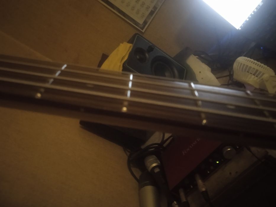 Бас Гітара 4 струнна