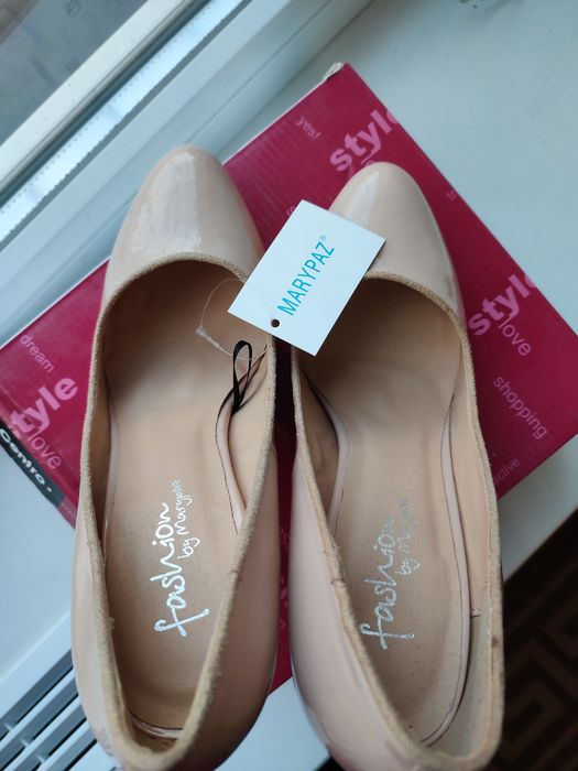 Туфли женские. Лаковые. Нюдовые
