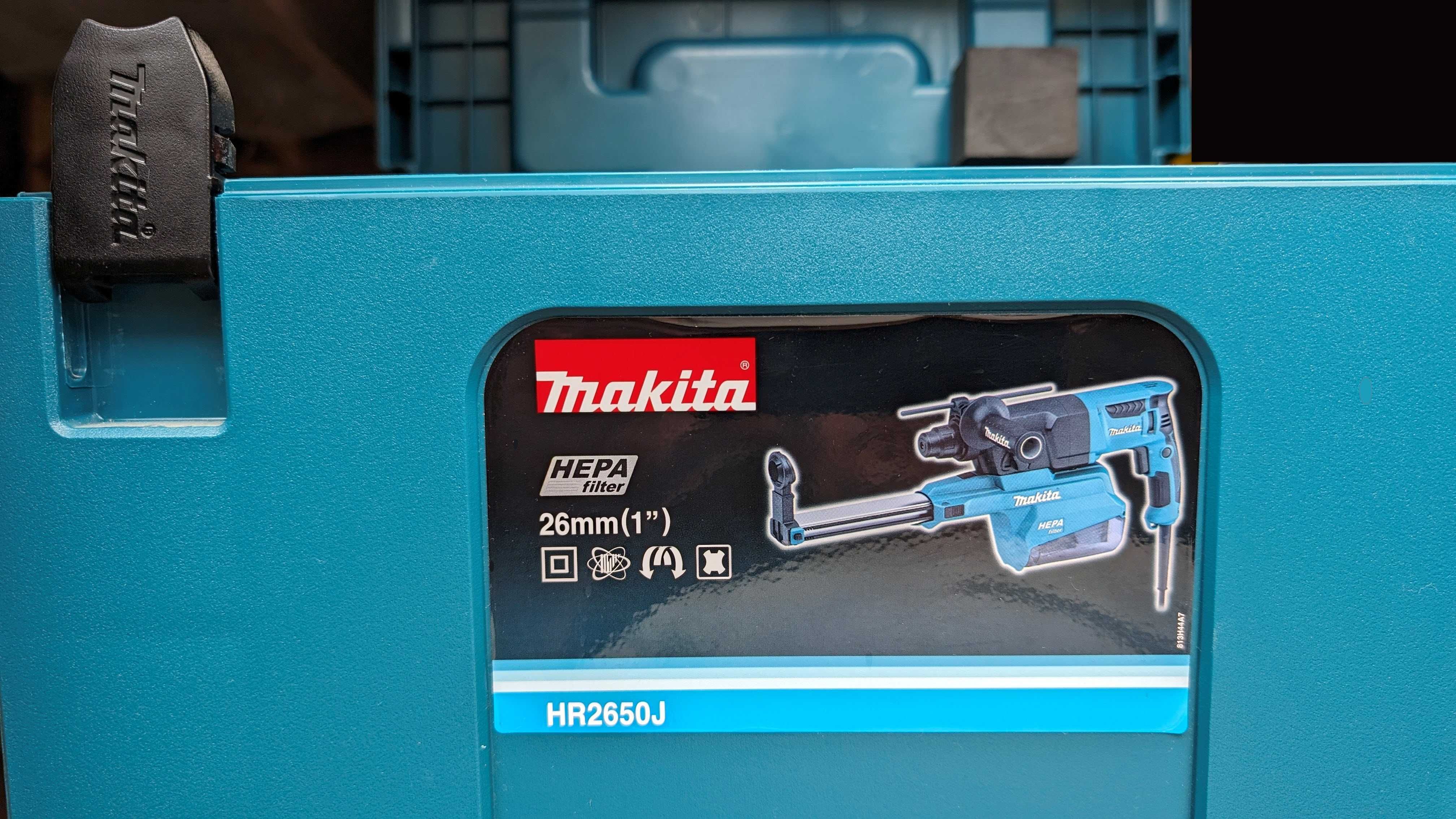 Перфоратор сетевой с системой пылеудаления Makita HR2650J из Німеччині