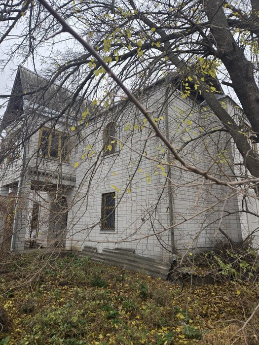 Новобудова двоповерховий будинок з гаражем – вигідна пропозиція