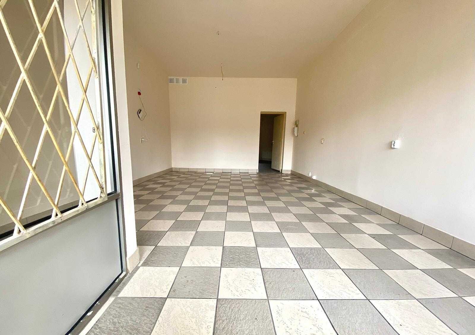 Wynajmę lokal usługowy 51 m2 - ul. Mazowiecka