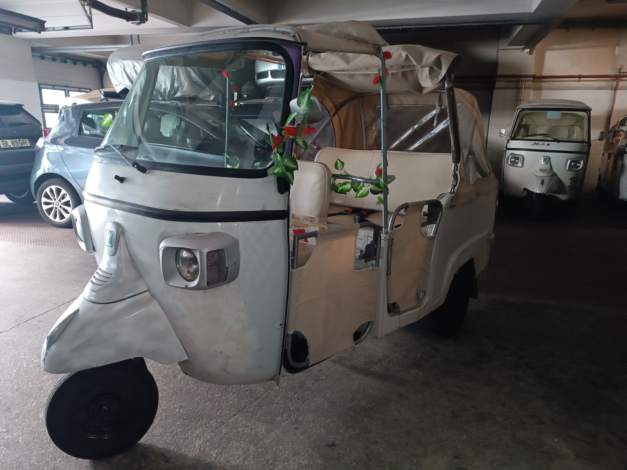 Vendo Tuk Tuk Micróbio