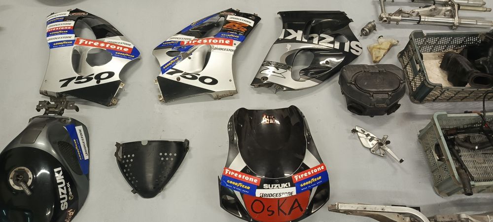 Części GSX-R 750