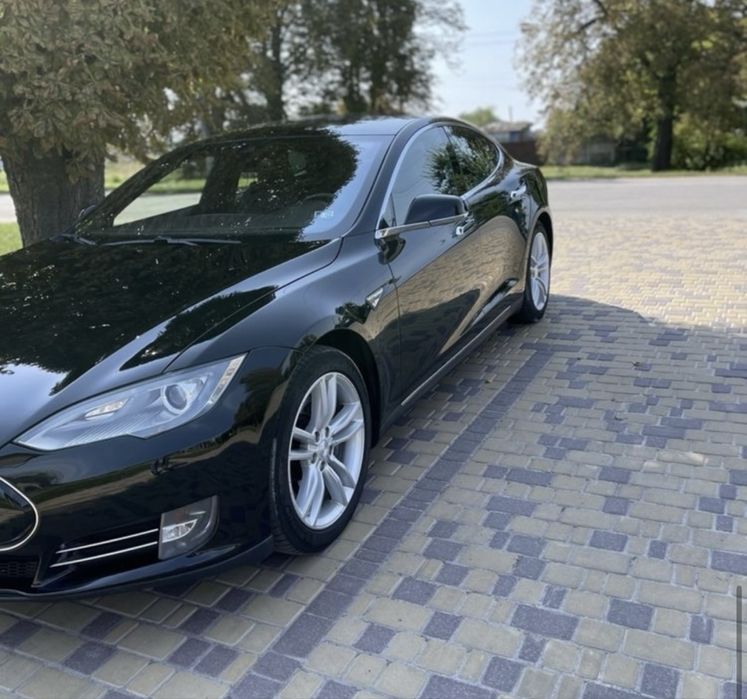 Продам Тесла Tesla model S
