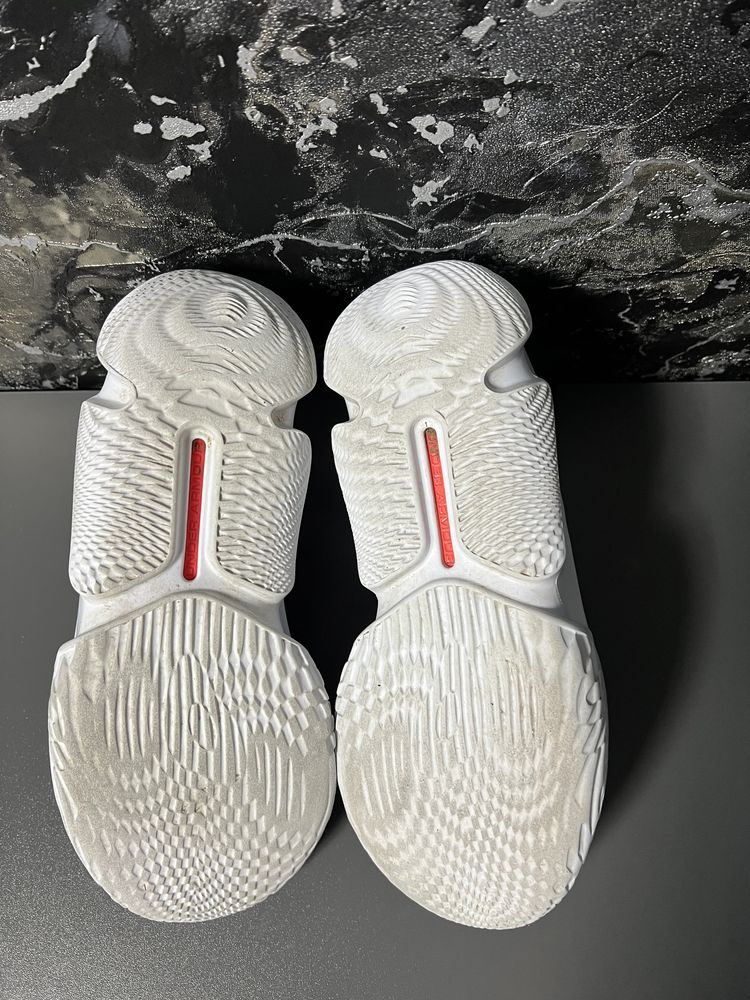 Кросівки чоловічі Under Armour Flow Futr x3 Grey Red 40р