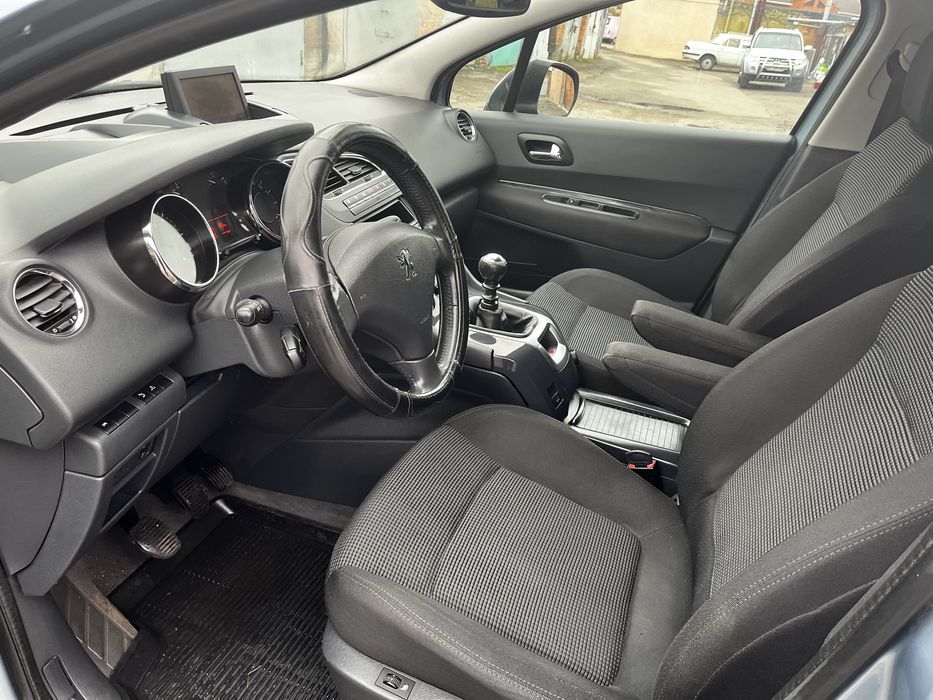 Продам хороше сімейне авто