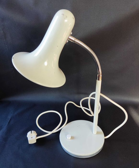 Duża metalowa lampa biurkowa - nietypowy unikatowy klosz - lata 60