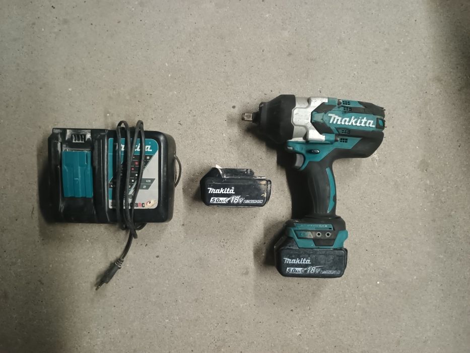 Klucz udarowy Makita DTW 1001 + 2 x 5,0 ah szybka ładowarka