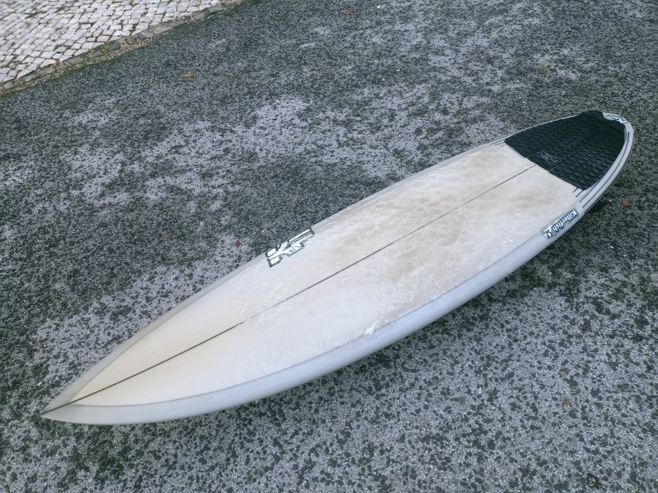 Prancha de surf Killerfish, 6'1" x 18, 75" x 2,44" com 29,7L.
