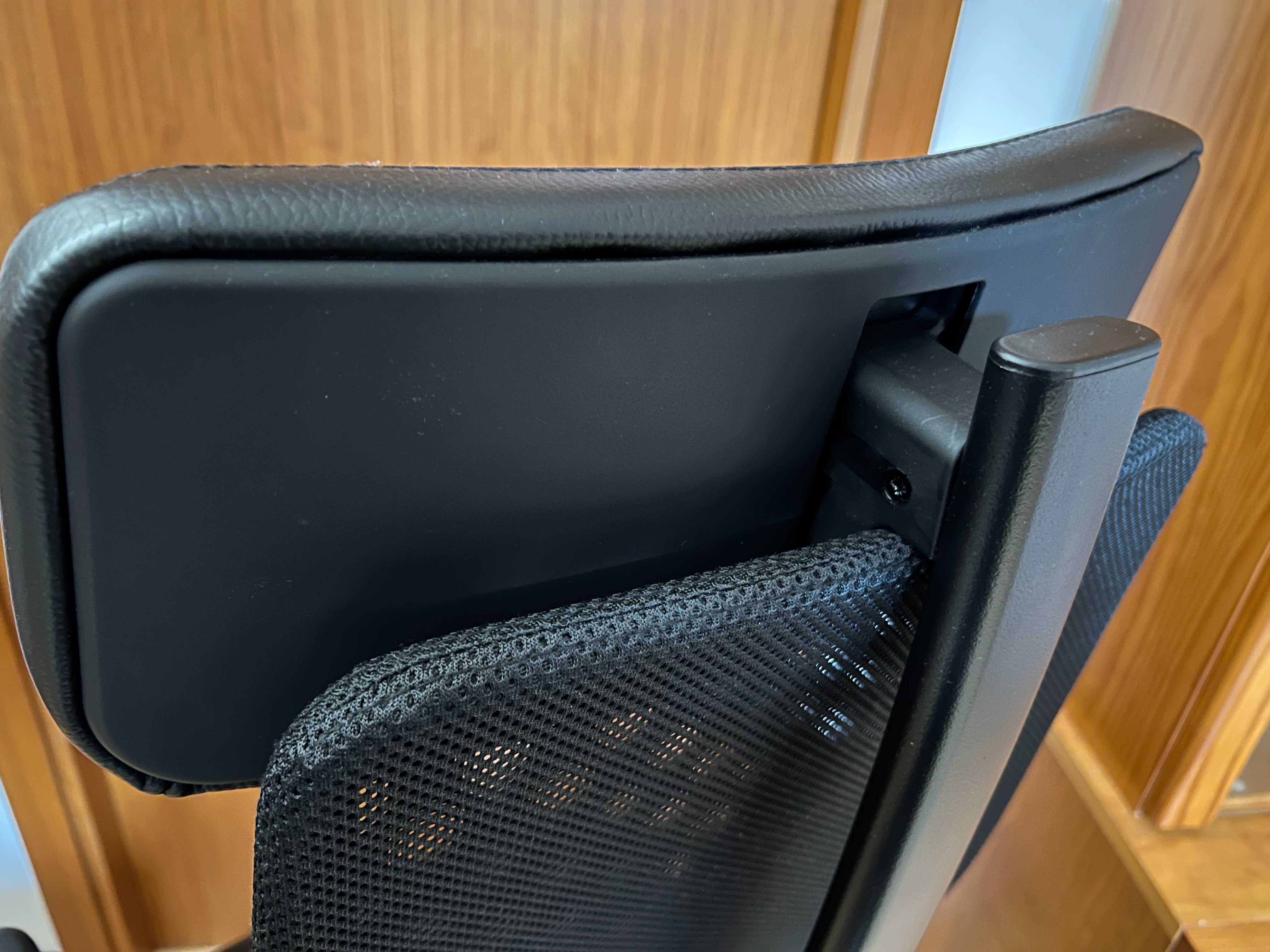 Cadeira giratória c/braços, Glose preto - IKEA 805.106.39