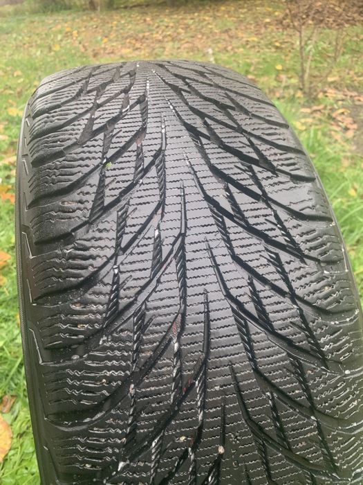 nokian hakkapeliitta r2 235/55/17