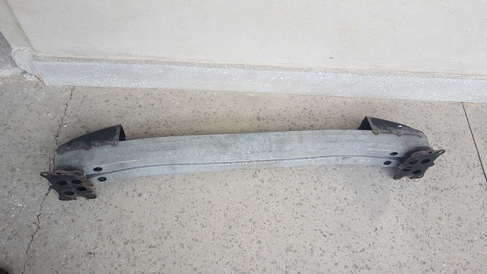 Belka zderzaka przedniego Do Subaru Legacy i Outback 02-08
