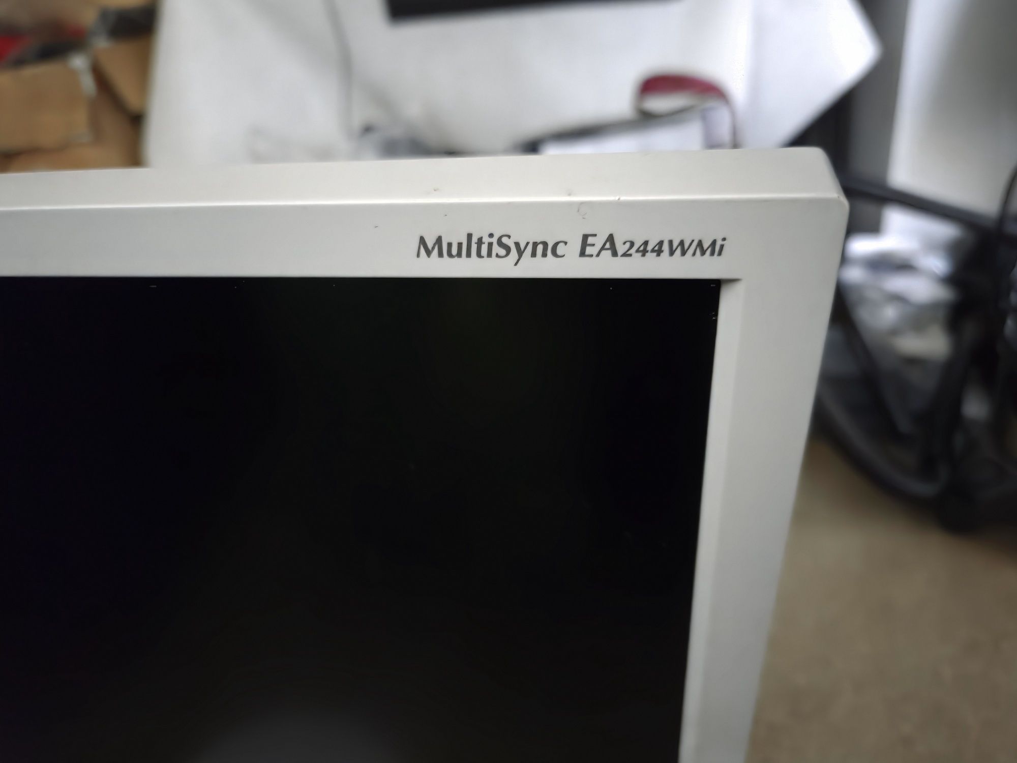 Monitor NEC 24 stan bardzo dobry