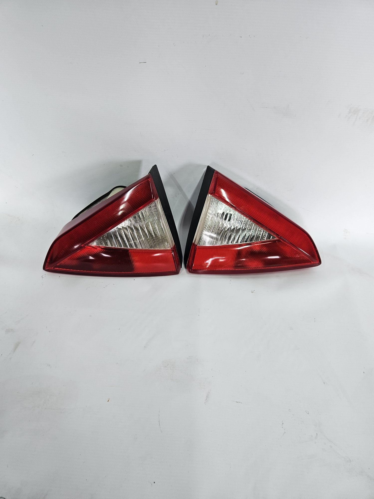 Maserati grancabrio cabrio lampa lewa prawa tylna w klapę tył oryginal