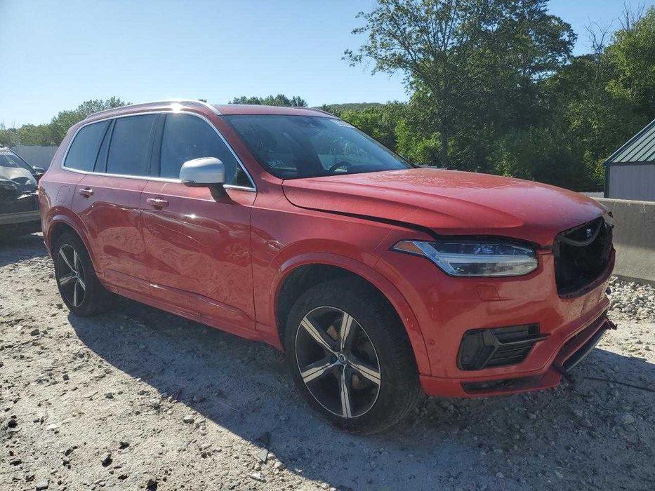 В дорозі VOLVO XC90 T6 12/2016 вольво повний привід 2.0 7 місць