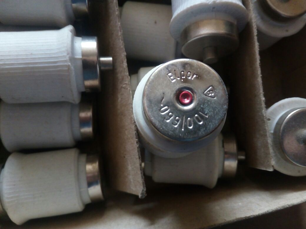 Bezpiecznik wkładka bezpiecznikowa topikowa 660V 100A oprawka