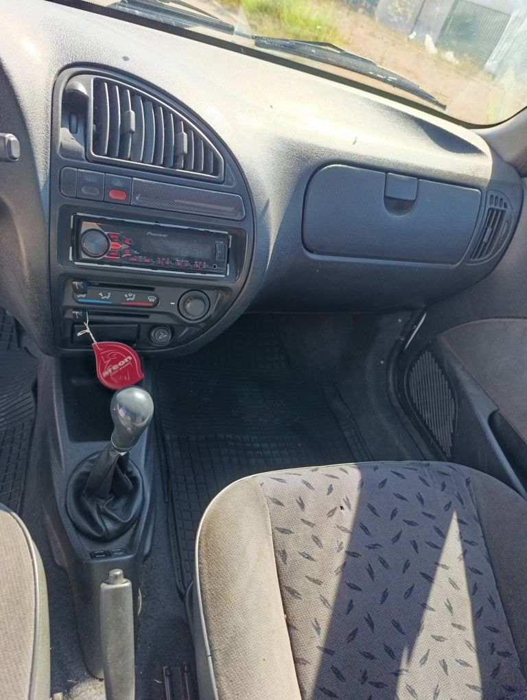 Citroen Saxo comercial