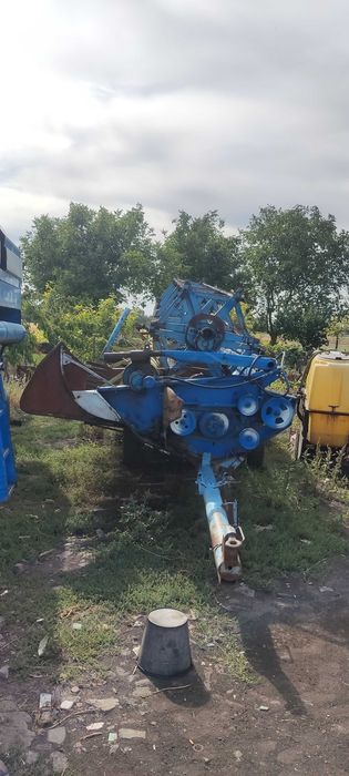 Комбайн на ходу ,зернозбиральний Бізон  110.