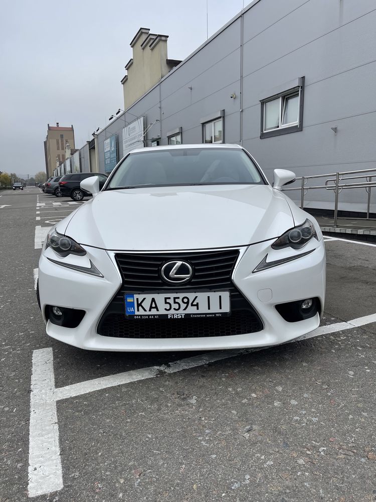 Lexus IS 250 2015 идеал