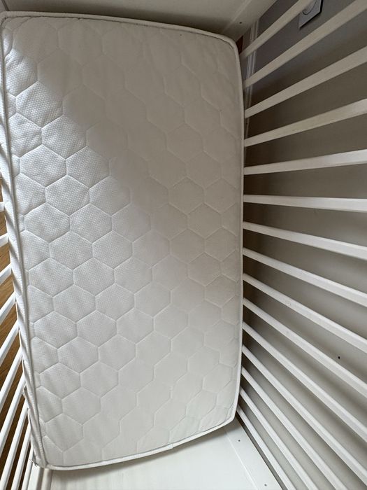 Łóżeczko dzieciece Woodies z materacem