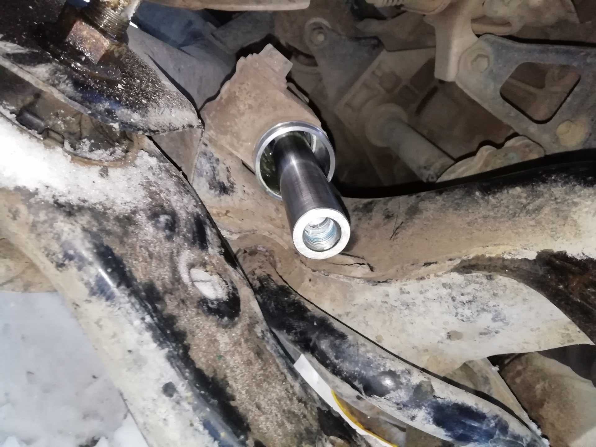 Втулка, ремкомплект рульової рейки TOYOTA RAV 4