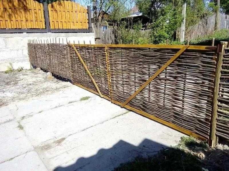 Плетеный забор в Киеве, Лещина, тин Декоративный забор, тын, плетень