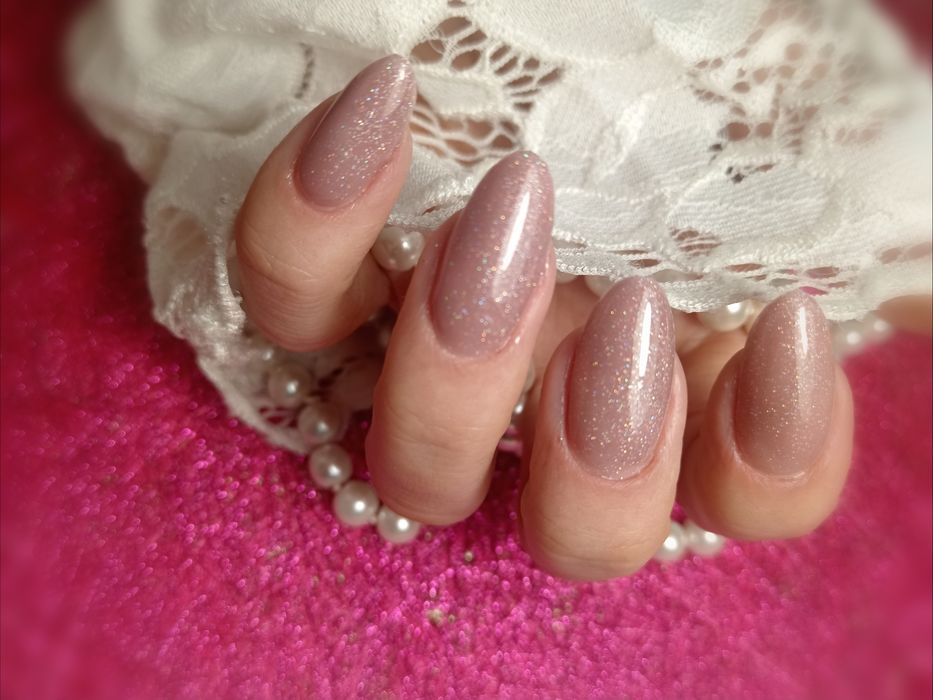 Manicure hybrydowy