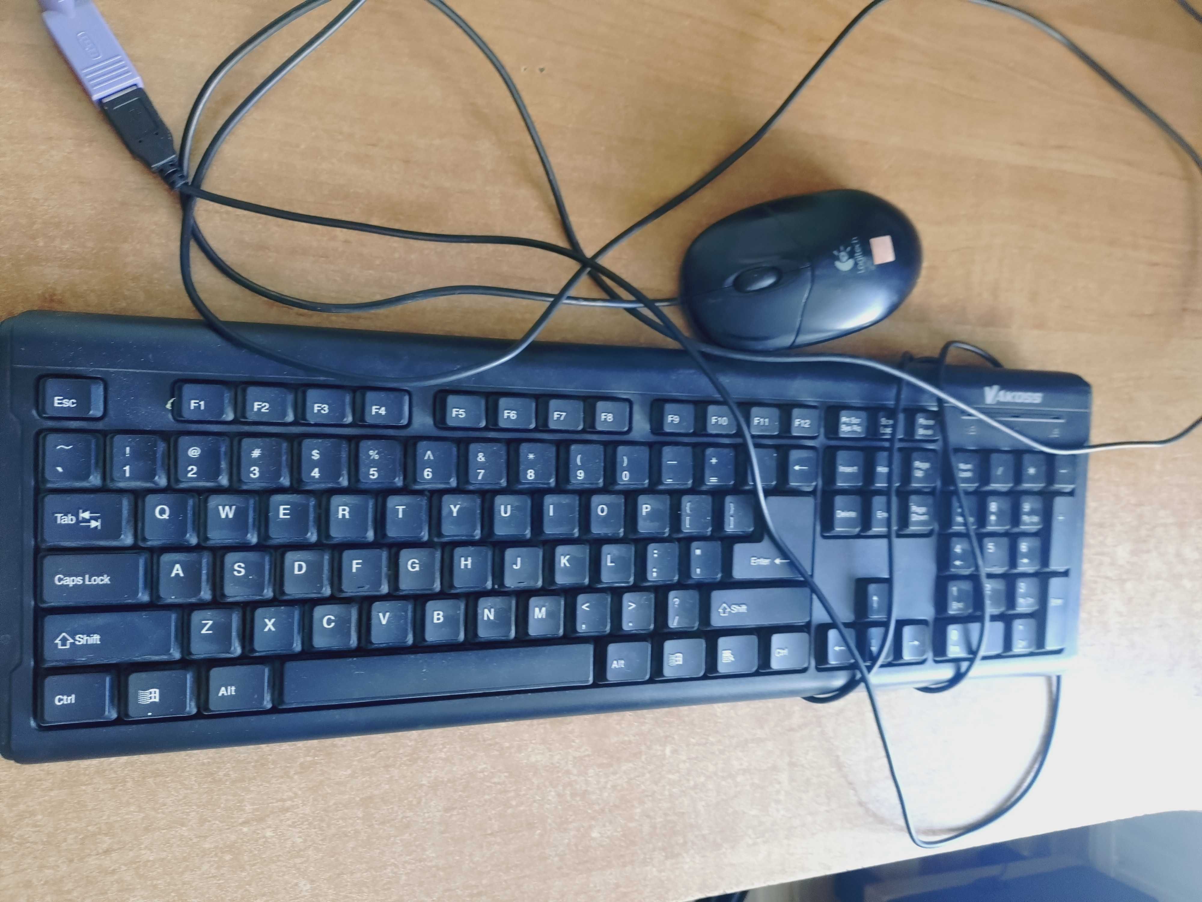 Klawiatura do komputera i mysz