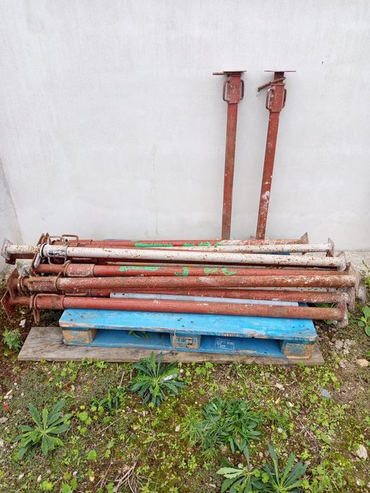Escoras / extensores metálicos
