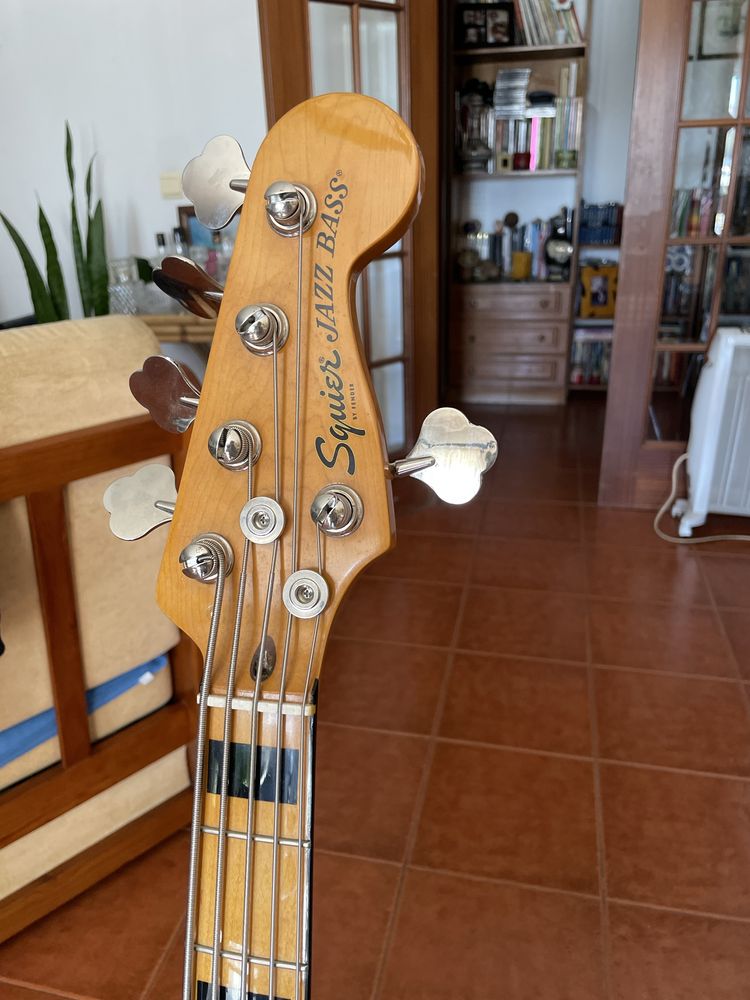 Squier Jazz Bass 5 cordas- Troco