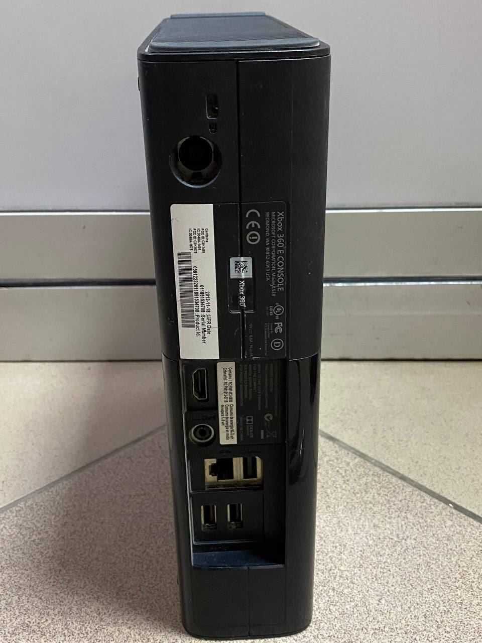 Ігрова консоль Microsoft Xbox 360 E (1538) 512GB