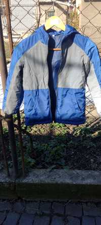 Курточка весняна для хлопчика на розмір 128 см