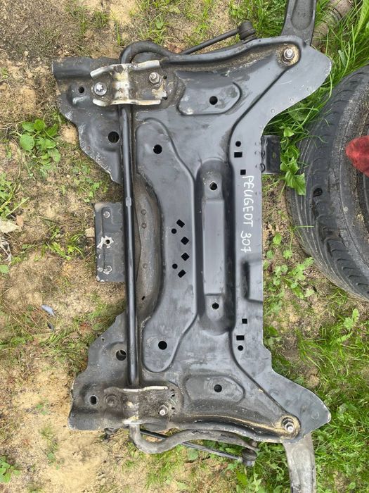 Передня балка peugeot 307 підрамник пежо 307