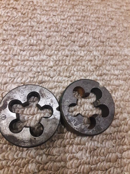 Инструмент для нарезания резьбы плашка М, , 27, 30