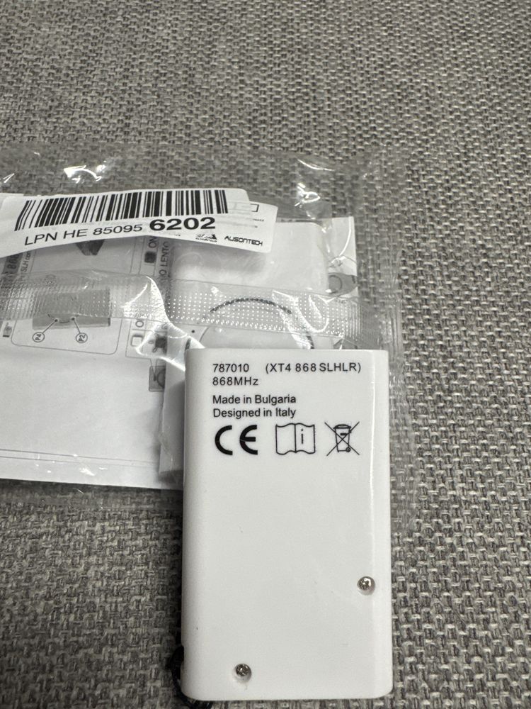 Pilot do bramy garażu XT4 XT2 868MHz SLH LR zamiennik