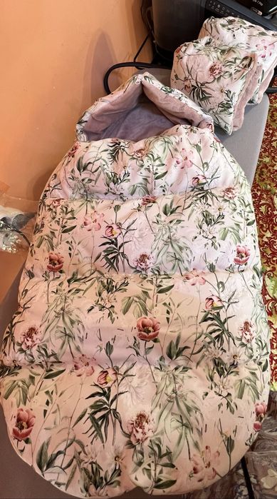 Зимовий утеплений конверт (футмуф) 0 -6 міс з рукавичками для коляски