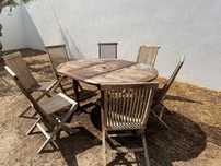 Conjunto mesa madeira e 7 cadeiras - Extensível+buraco para guarda-sol