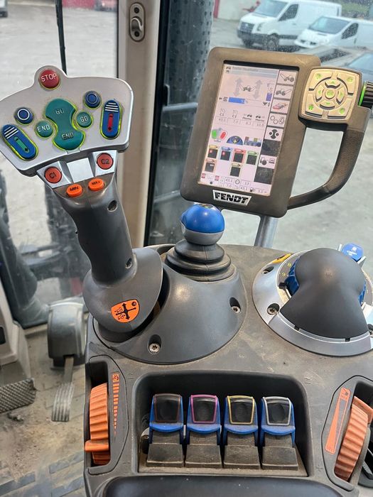 Ciągnik rolniczy Fendt 720 Vario