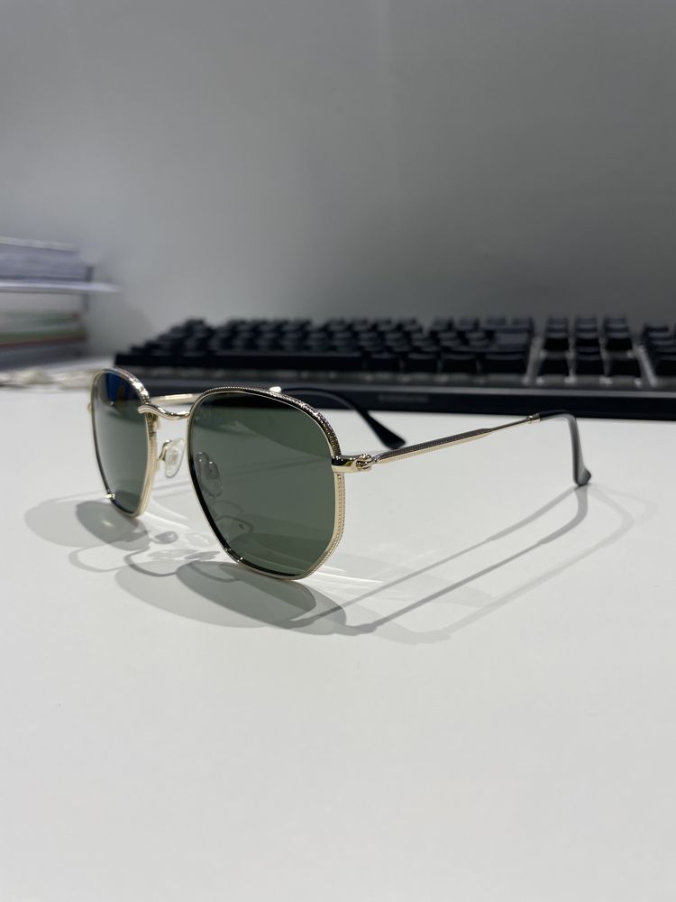 Óculos de sol- Hawkers