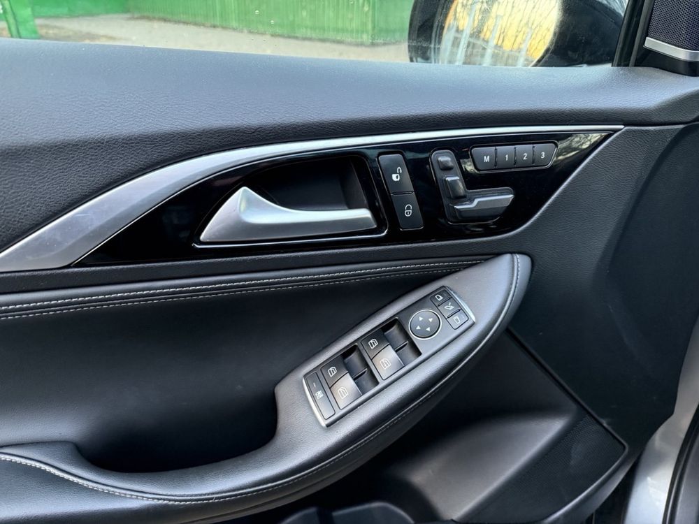 Infiniti QX30 панорама , безключевой,bose, startstop