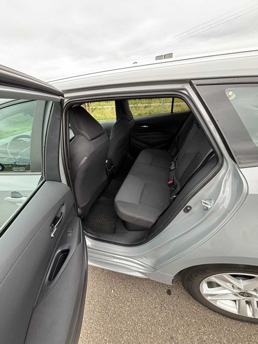 Wynajem Toyota Corolla Hybryda LPG 2021 1.8 122 koni