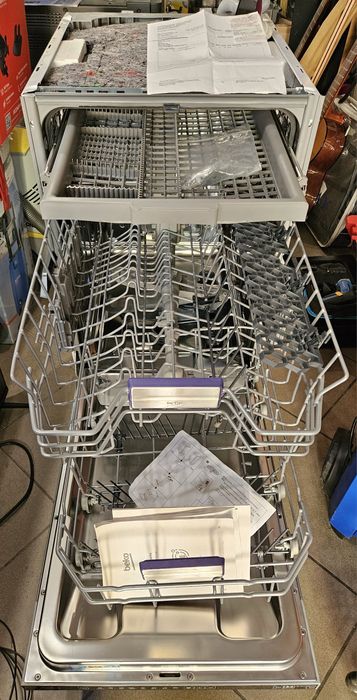 Zmywarka BEKO b300 BDIS38120Q AquaIntense Quick&Shine LedSpot 45cm