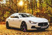 Samochód Maserati auto do ślubu na wesele, do zdjęć, filmów kawalerski