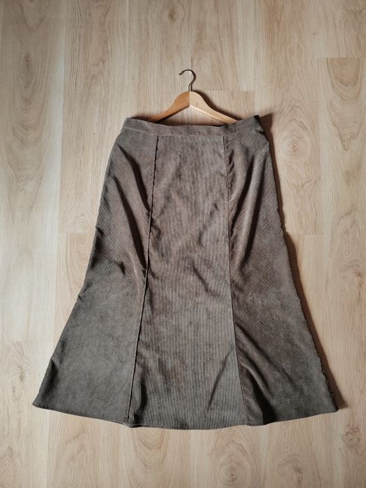 Szturuksowy zestaw 44 spódnica i marynarka długa spódnica