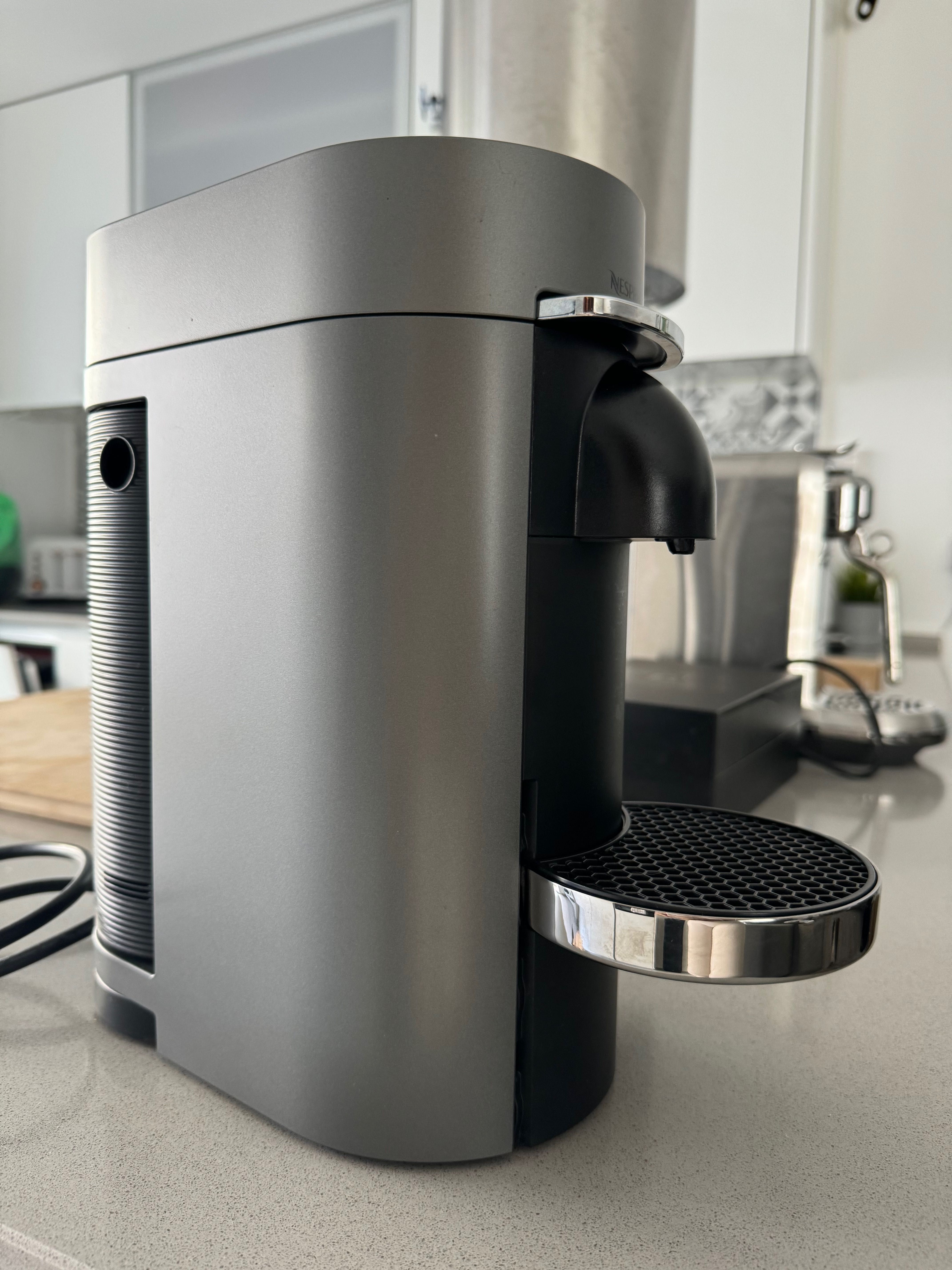 Nespresso VertuoPlus Deluxe Titan D